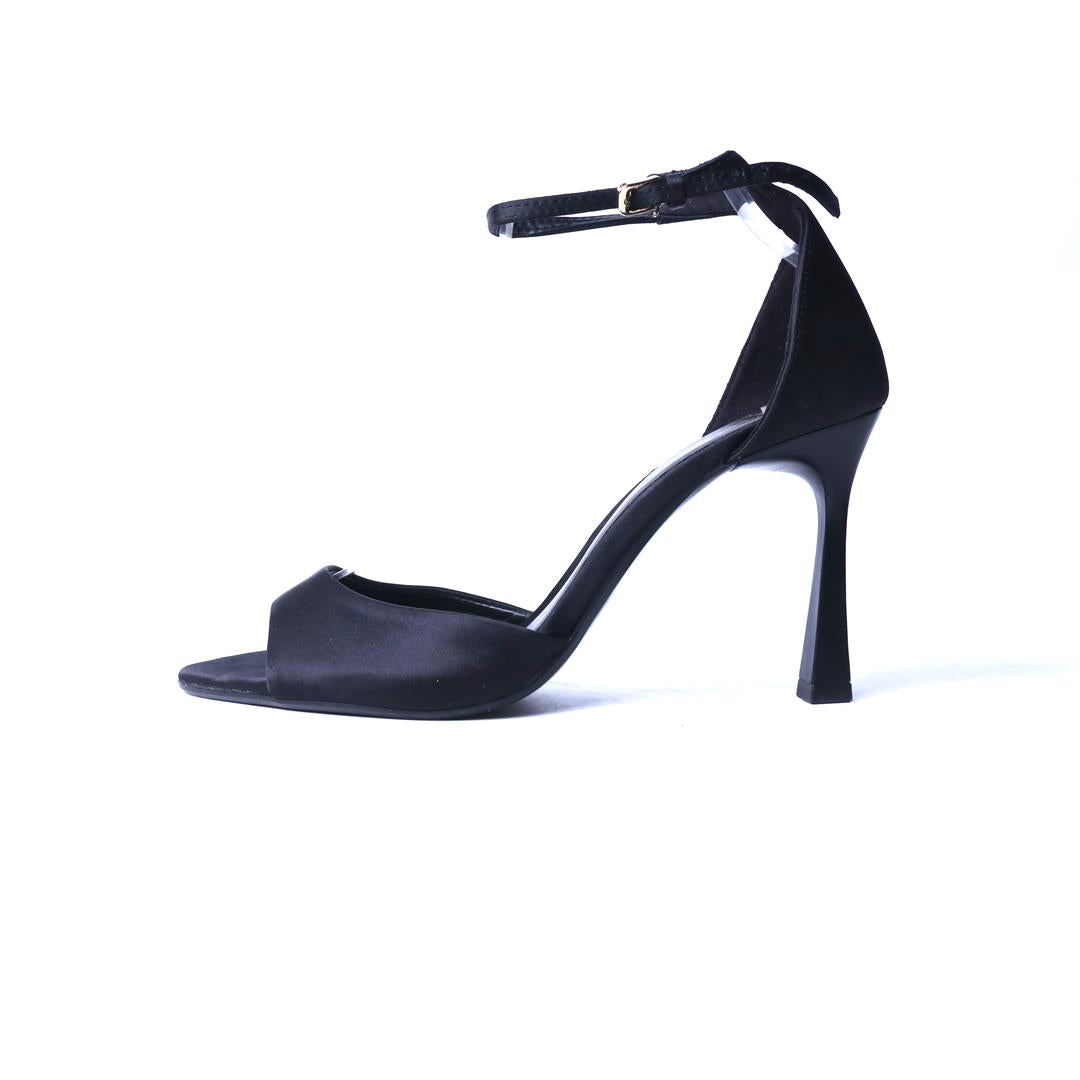 ZARA. .