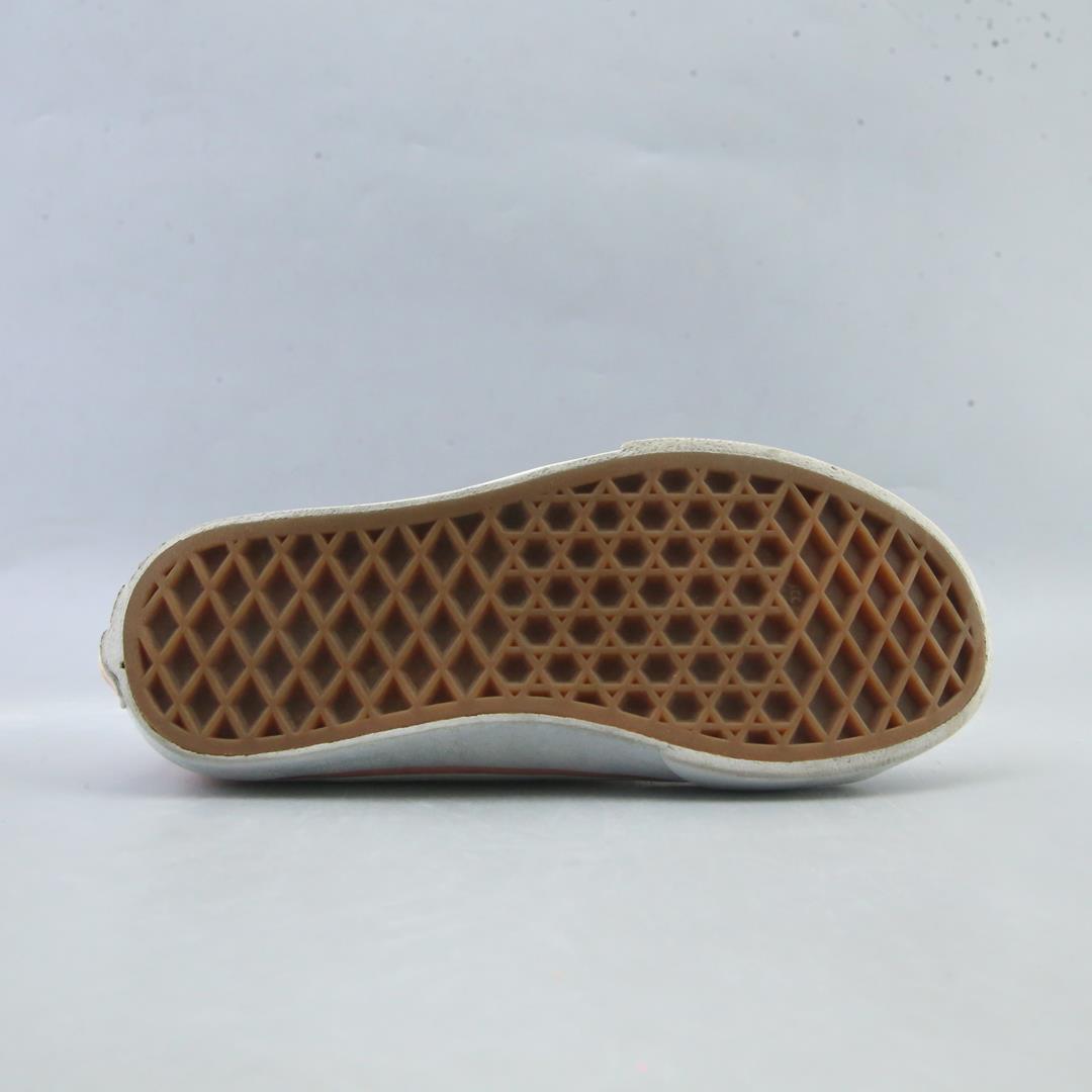 VANS OFF THE WALL