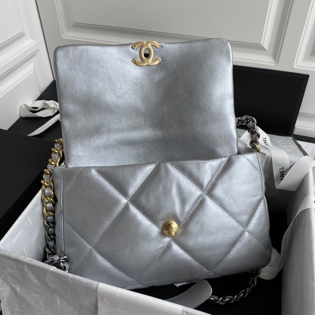 CHANEL 19 Maxi Flap Bag