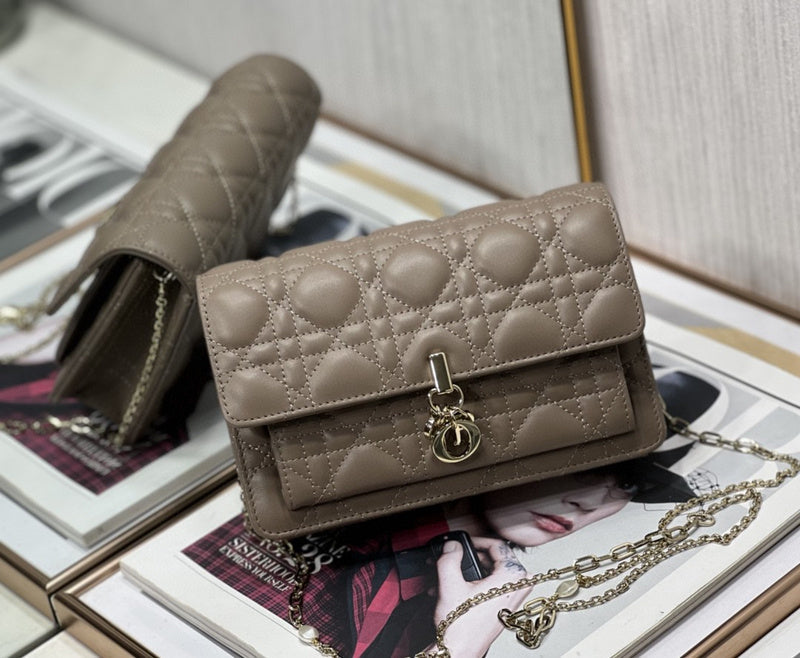 Amelia- DYOR FASHION BAGS - 2197