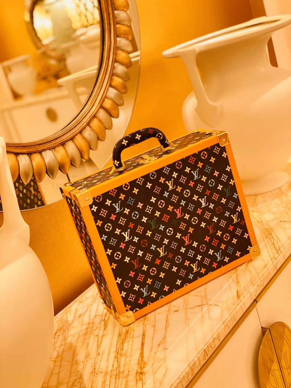 Fan Fashion Lu-Vi bags - 9518