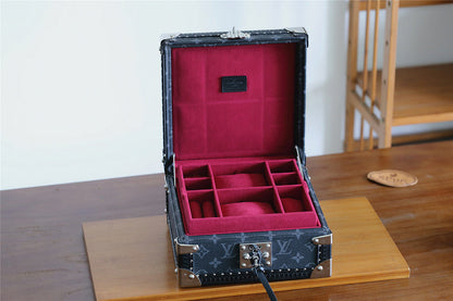 Fan Fashion Lu-Vi bags - 9543