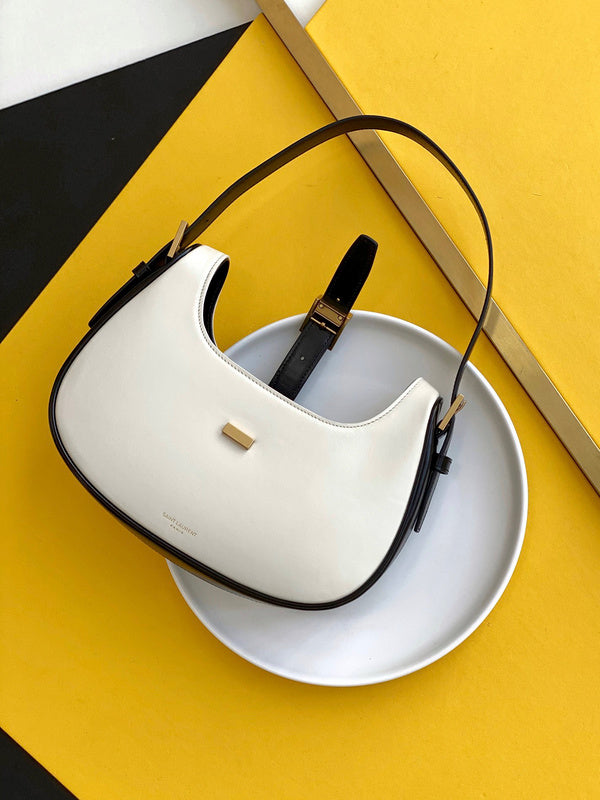 Amelia - YSL Bag - 4174