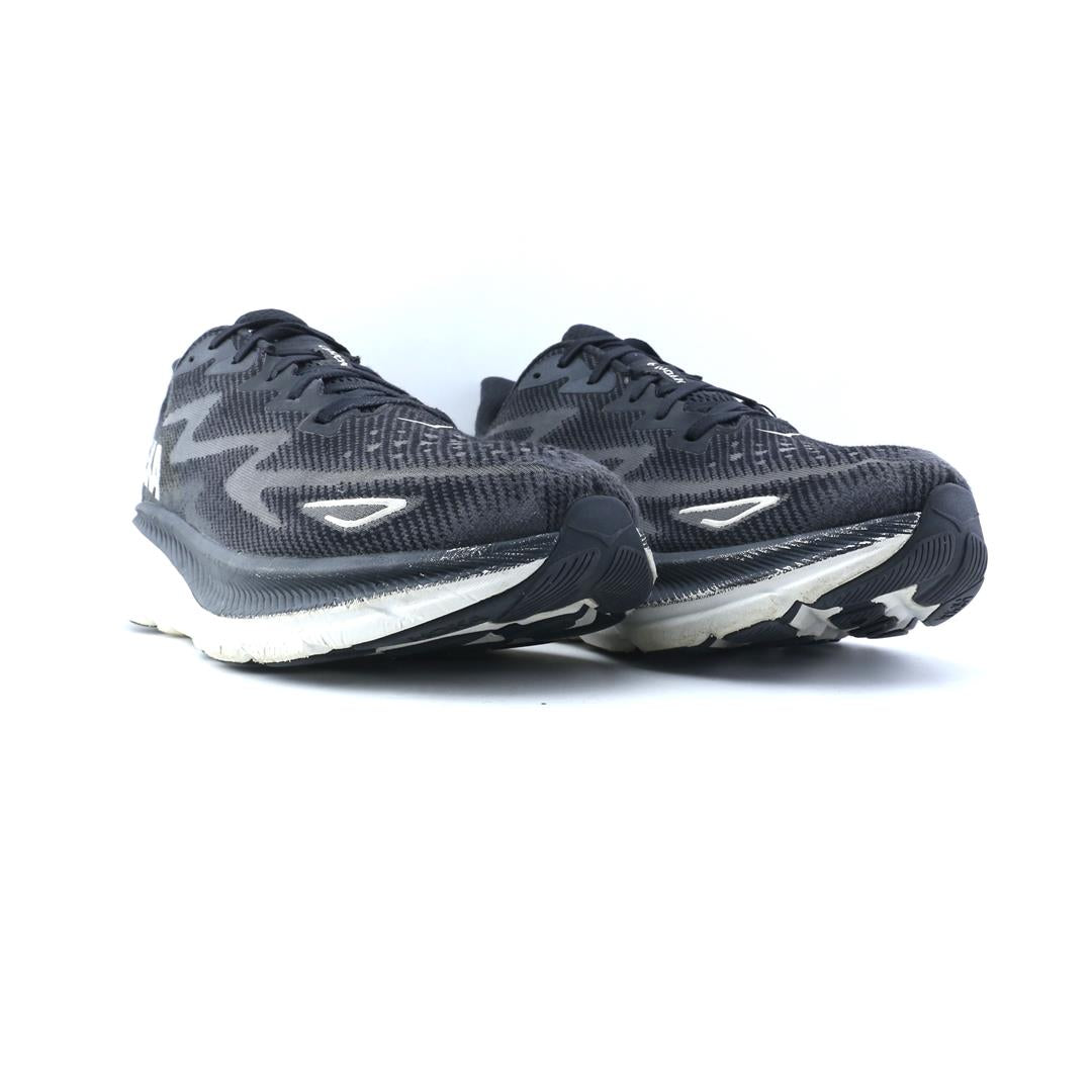 HOKA ONE ONE CLIFTON 9