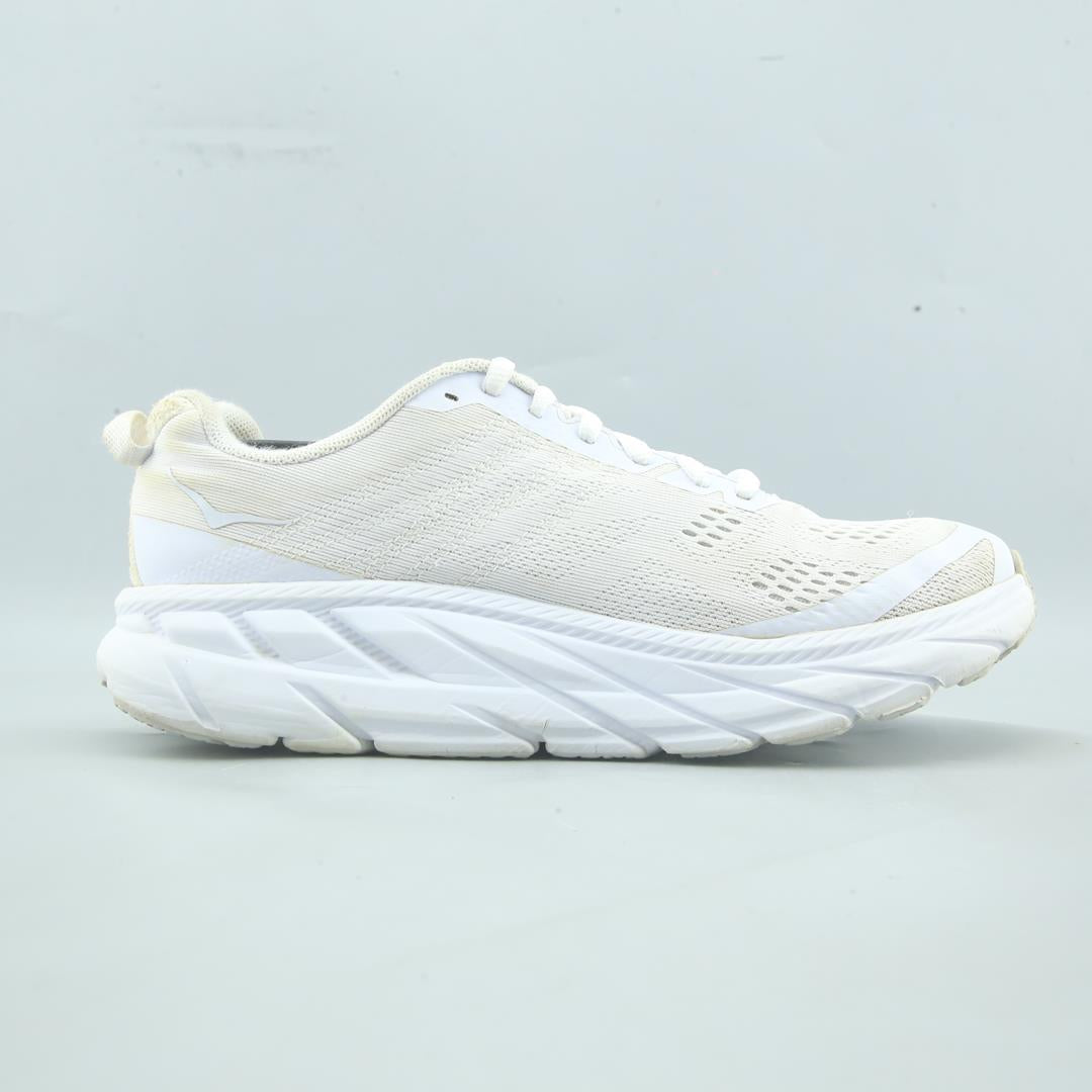 HOKA ONE ONE CLIFTON 6
