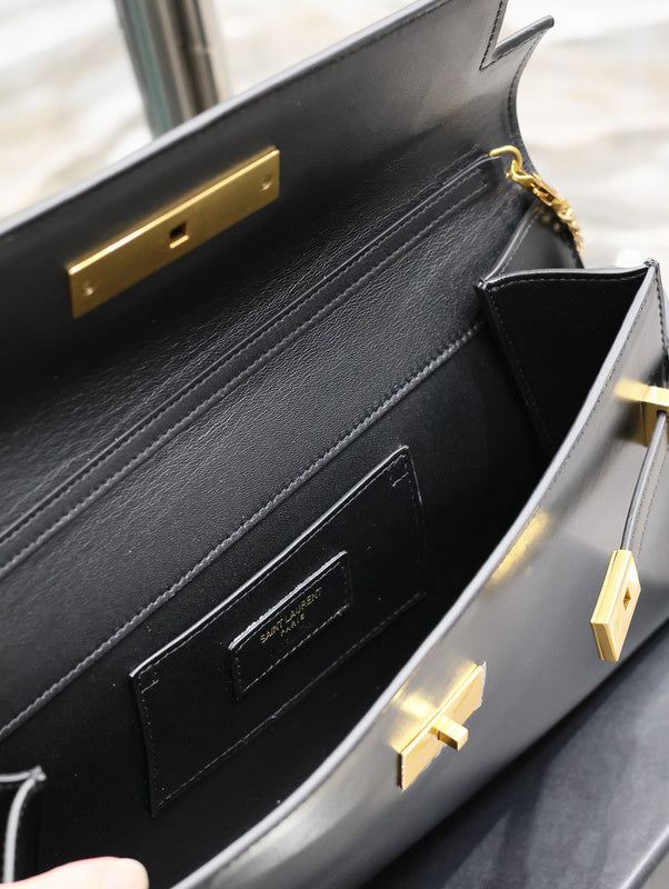 Amelia - YSL Bag - 1858