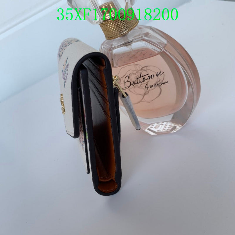 Amelia - CAH Wallet - 088