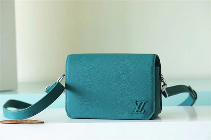 Fan Fashion Lu-Vi bags - 9915