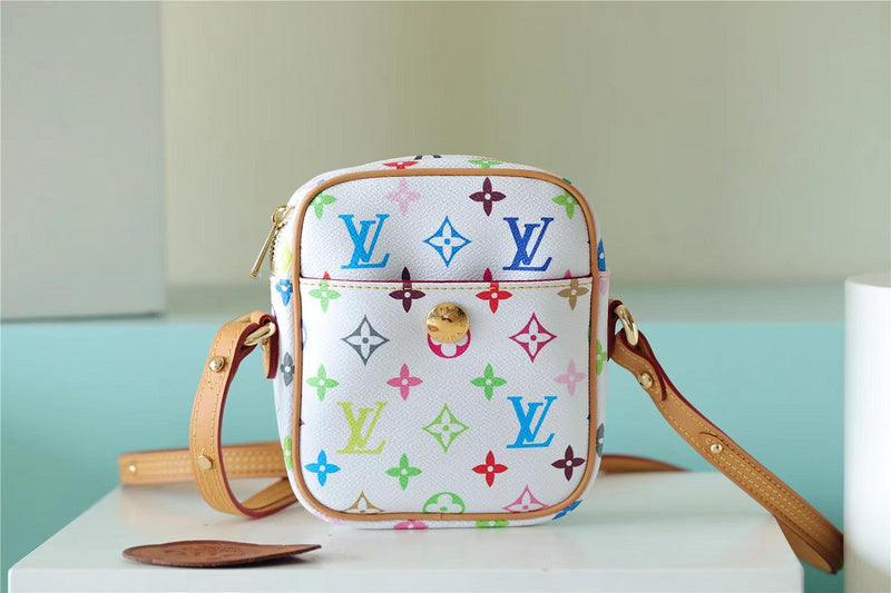 Fan Fashion Lu-Vi bags - 8845
