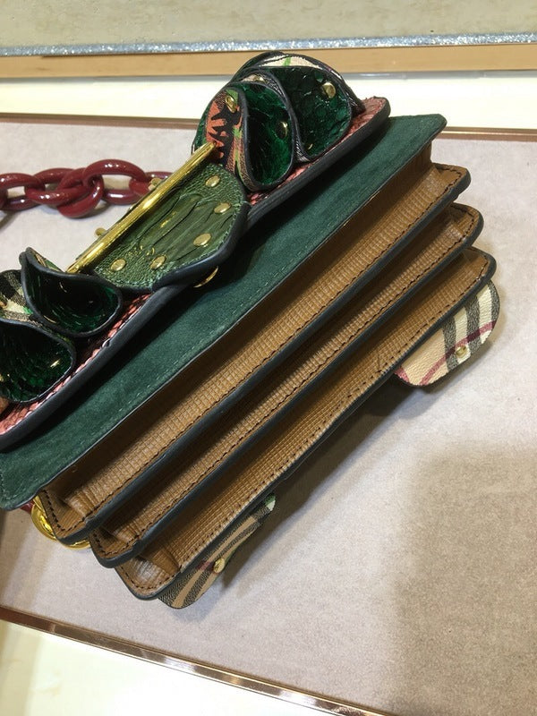 Burberry Bags - Bagsattire   364