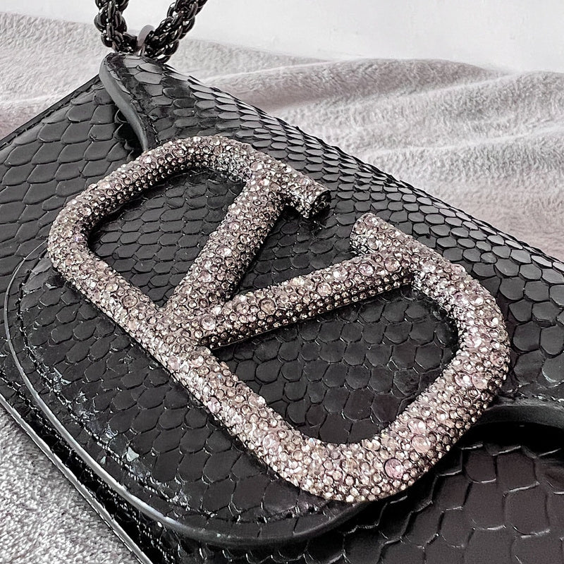 VAL LUXURY BAGS - FOR FASHION LOVERS  AFFORDABLE LUXURY BAGS- 999