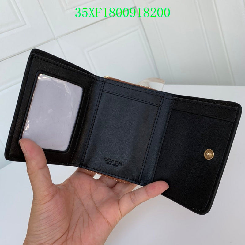Amelia - CAH Wallet - 078