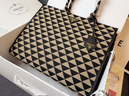 Amelia- PRDA  LUXURY BAGS - 587