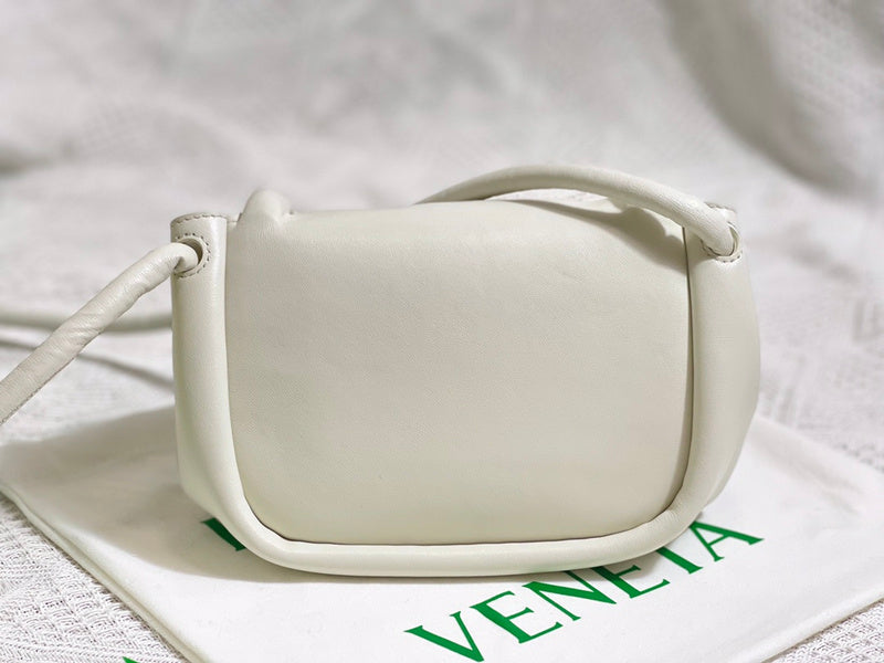 B-VENETA STYLISH HANBAGS FOR WOMEN - 027