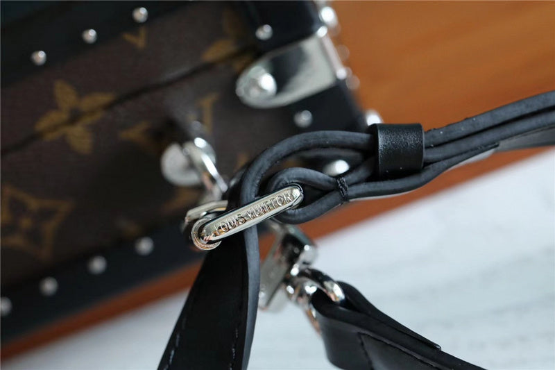 Fan Fashion Lu-Vi bags - 10122