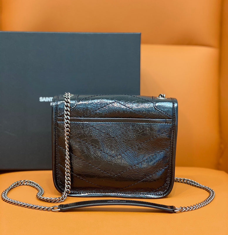 Amelia - YSL Bag - 2085