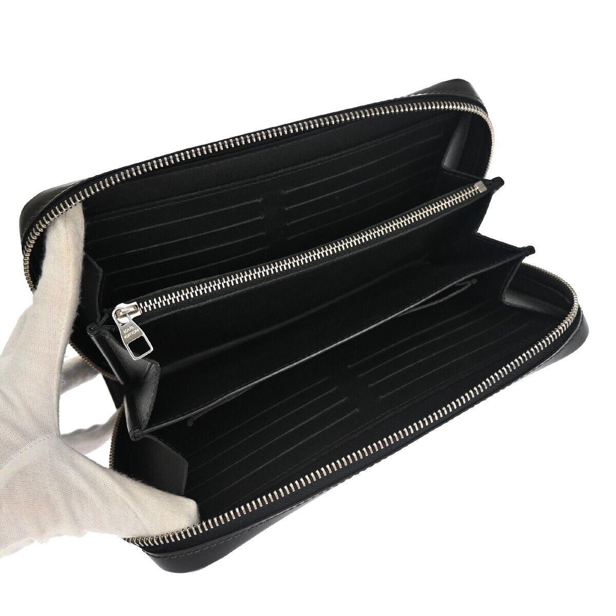 LOUIS VUITTON Zippy XL Wallet