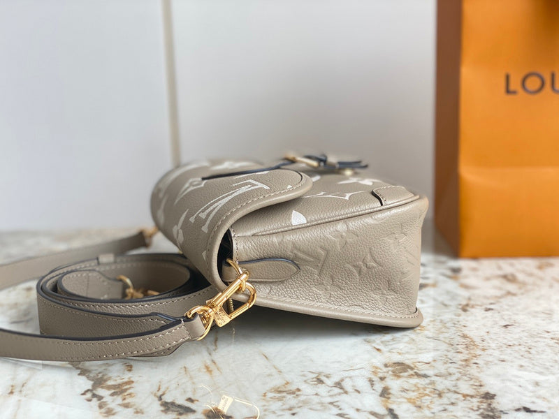 Amelia's Bag Gallery - LOV Bags - 930