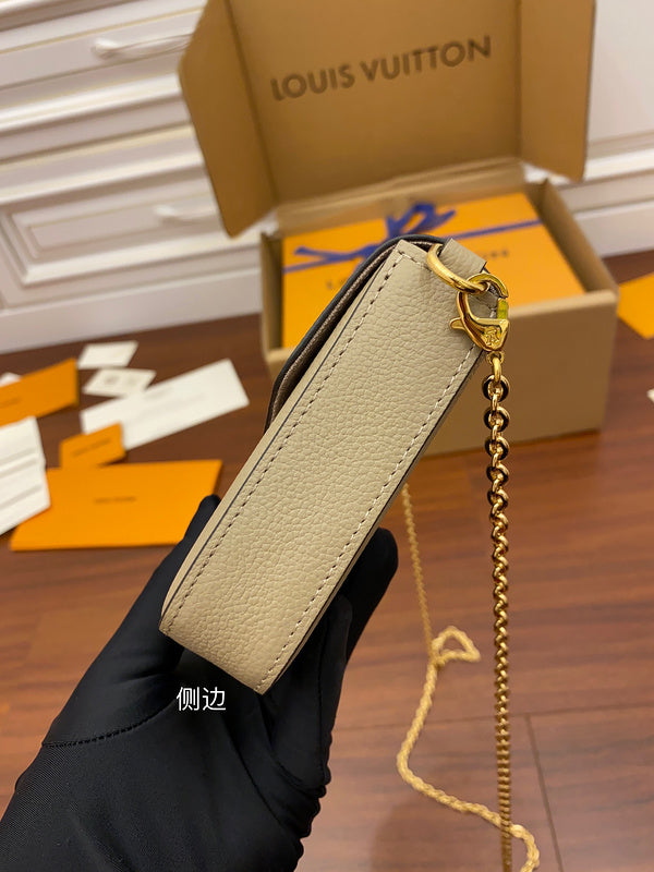 Amelia's Bag Gallery - LOV Bags - 995