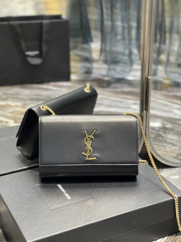 Amelia - YSL Bag - 1942