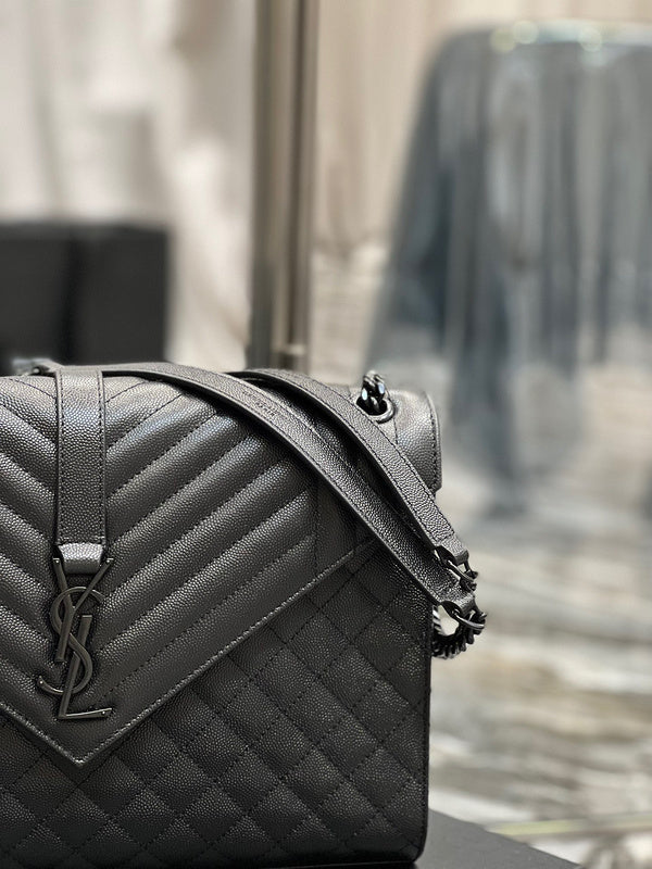 Amelia - YSL Bag - 1884