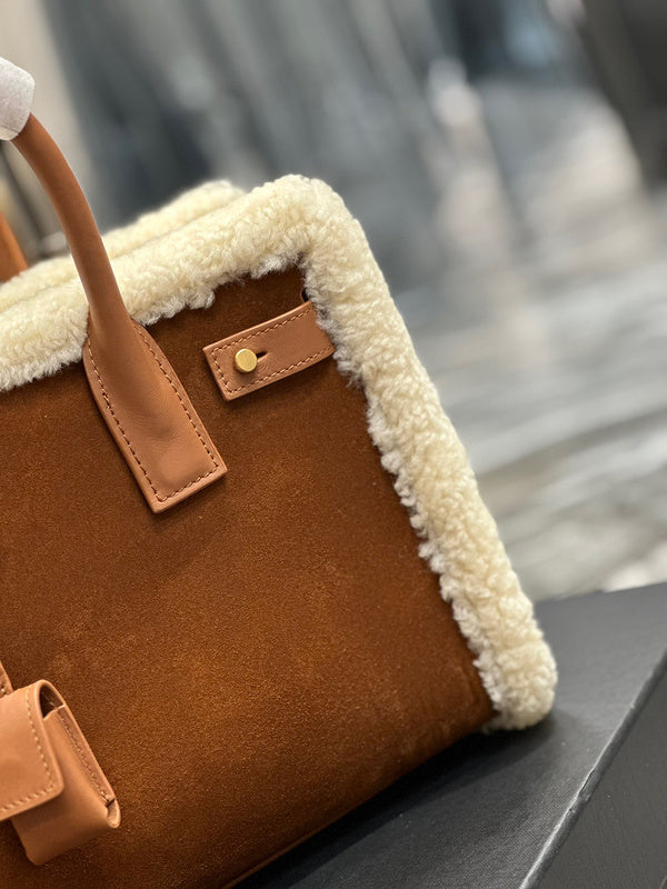 Amelia - YSL Bag - 3939
