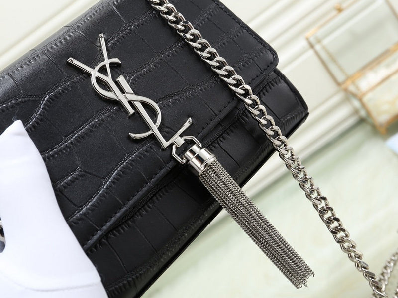 Amelia - YSL Bag - 3557