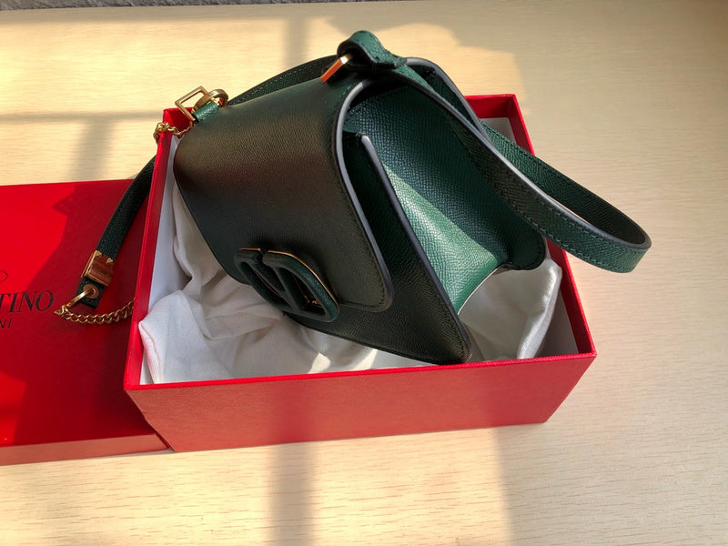 VAL LUXURY BAGS - FOR FASHION LOVERS  AFFORDABLE LUXURY BAGS- 1299
