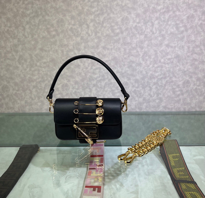 Amelia's Bag Gallery - VAR Bags - 199