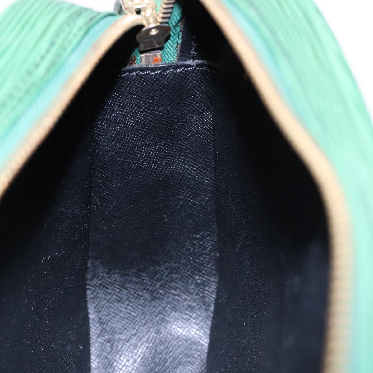 LOUIS VUITTON Epi Jeune Fille MM Shoulder Bag Green M52154 LV Auth 87755
