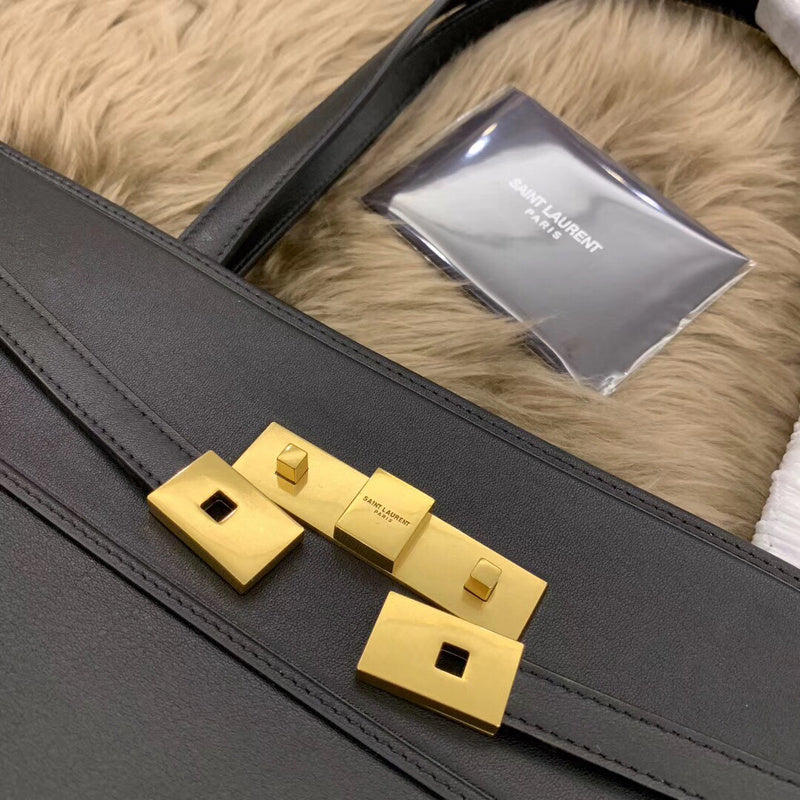 Amelia - YSL Bag - 3872