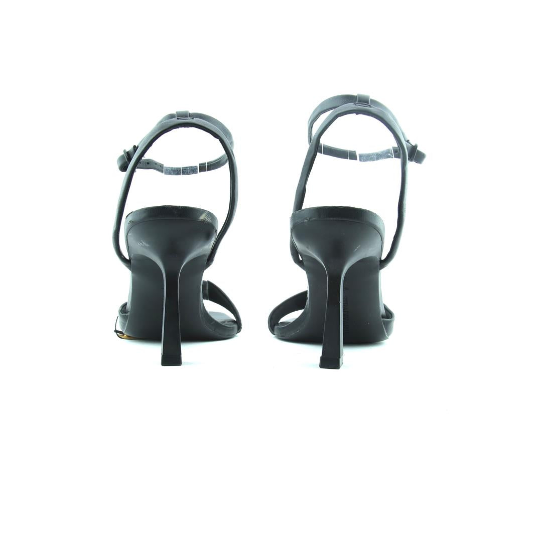 STRADIVARIUS .