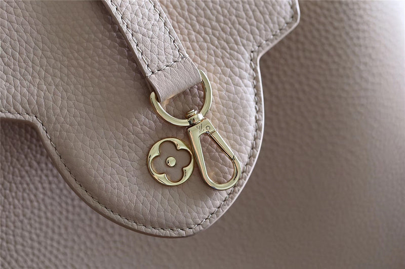 Fan Fashion Lu-Vi bags - 8377