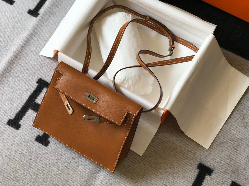 Amelia - HMS Bags - 1628
