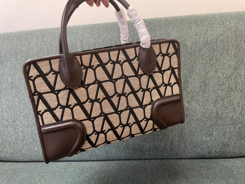 Amelia's Bag Gallery - VEL Bags - 401