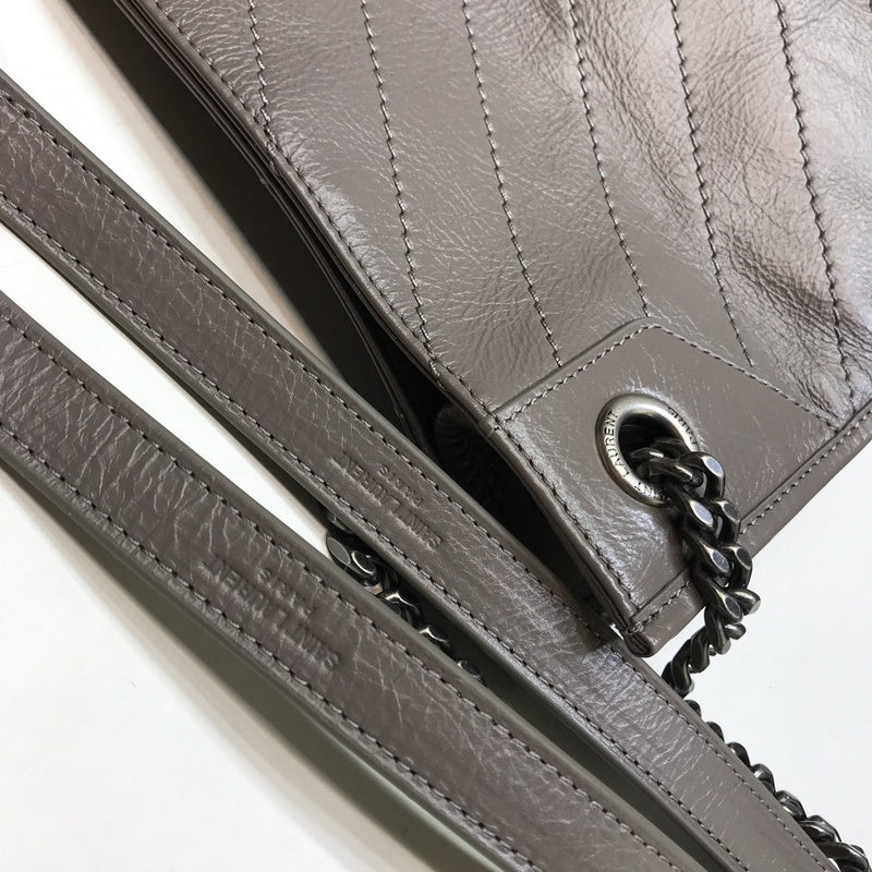 Amelia - YSL Bag - 2340