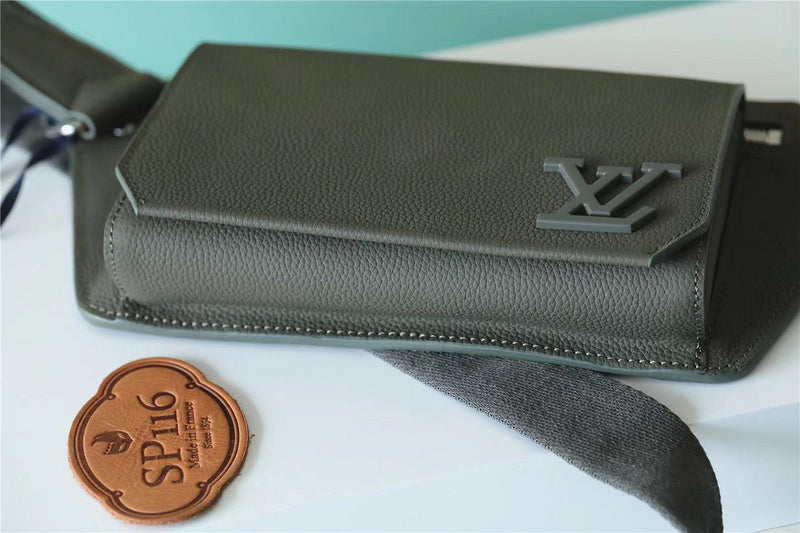 Fan Fashion Lu-Vi bags - 9986
