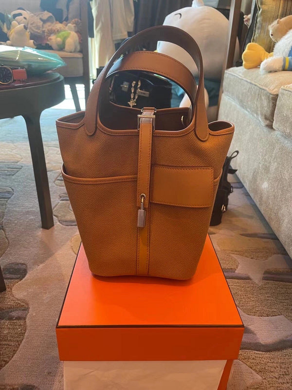 Amelia - HMS Bags - 1439