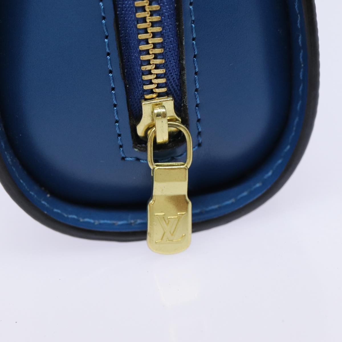 LOUIS VUITTON Epi Dauphine PM Pouch Blue M48445 LV Auth 88777