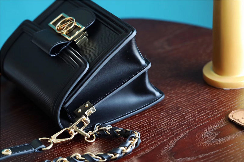 Fan Fashion Lu-Vi bags - 8115