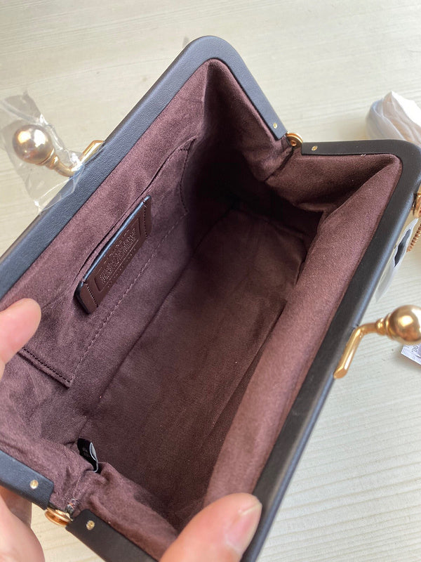 Amelia- CAH Bags - 677