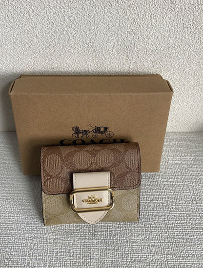 Amelia-i CAH Bags - 010