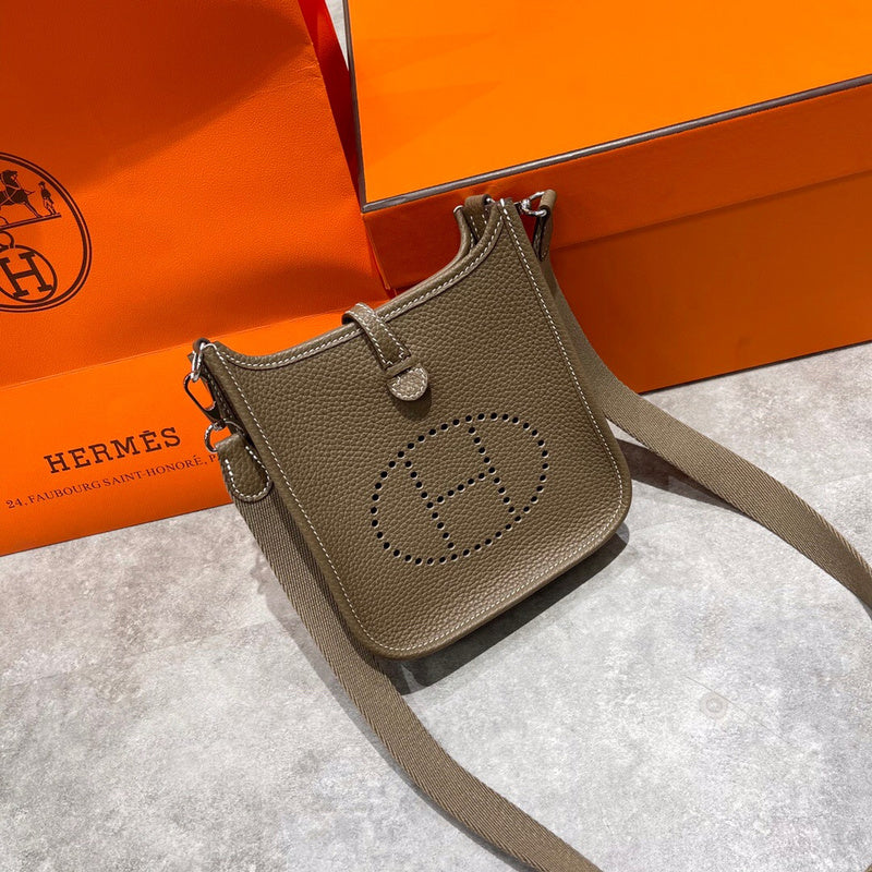 Amelia - HMS Bags - 1640