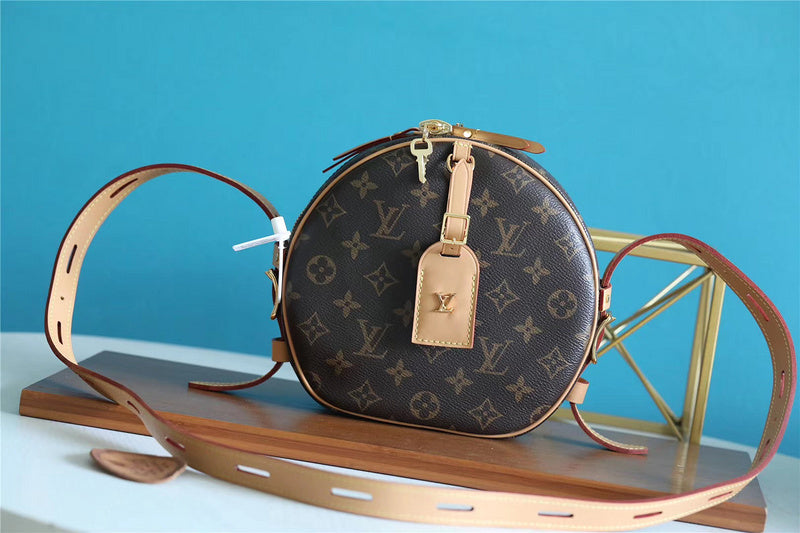 Fan Fashion Lu-Vi bags - 8309