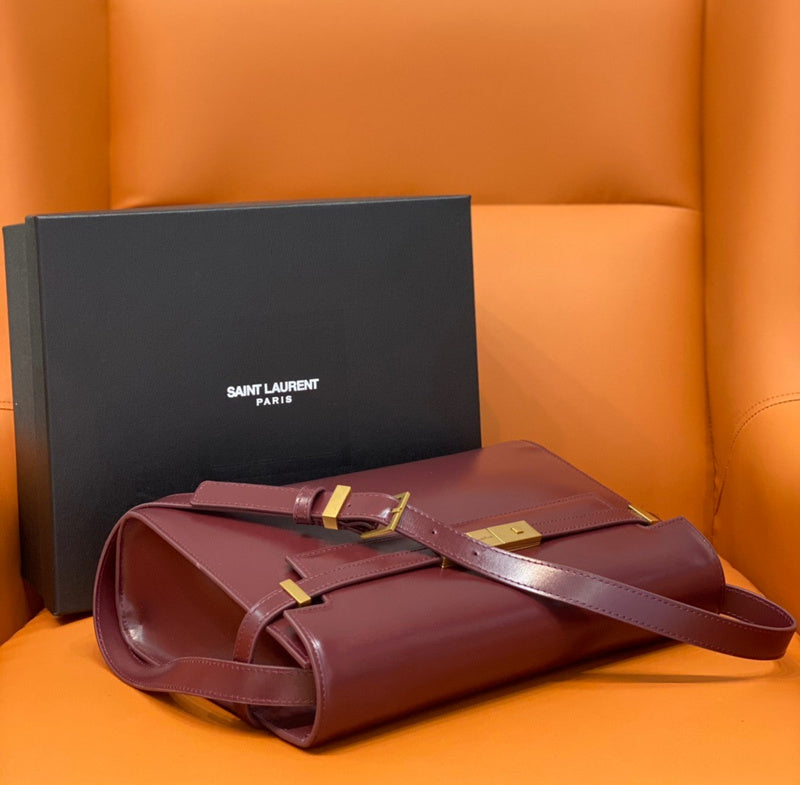 Amelia - YSL Bag - 2082