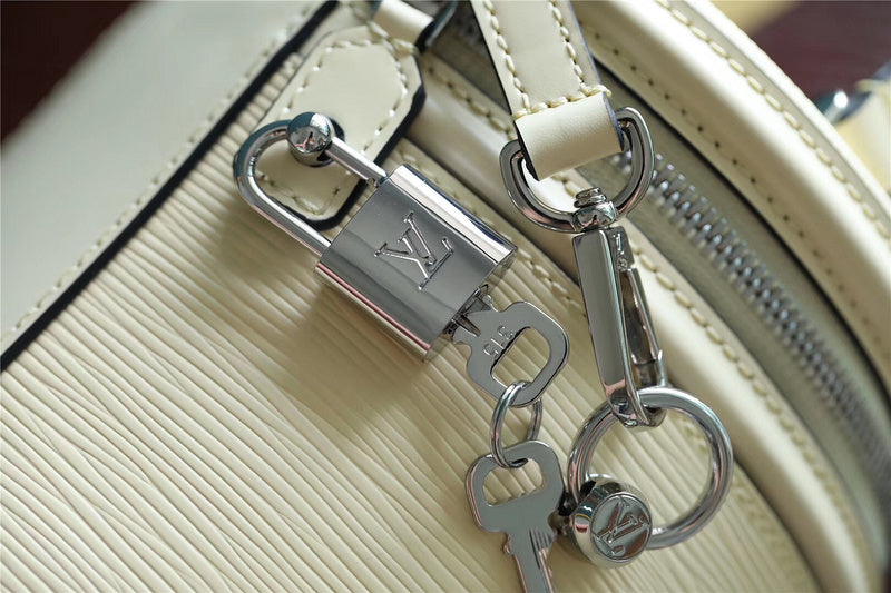 Fan Fashion Lu-Vi bags - 8615