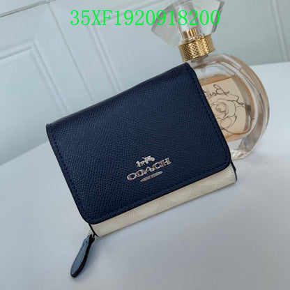 Amelia - CAH Wallet - 069