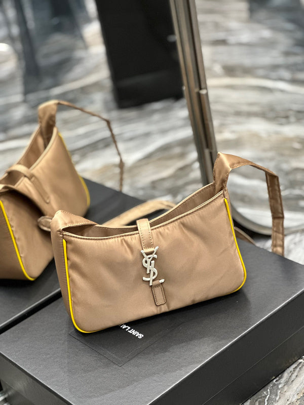 Amelia - YSL Bag - 1925
