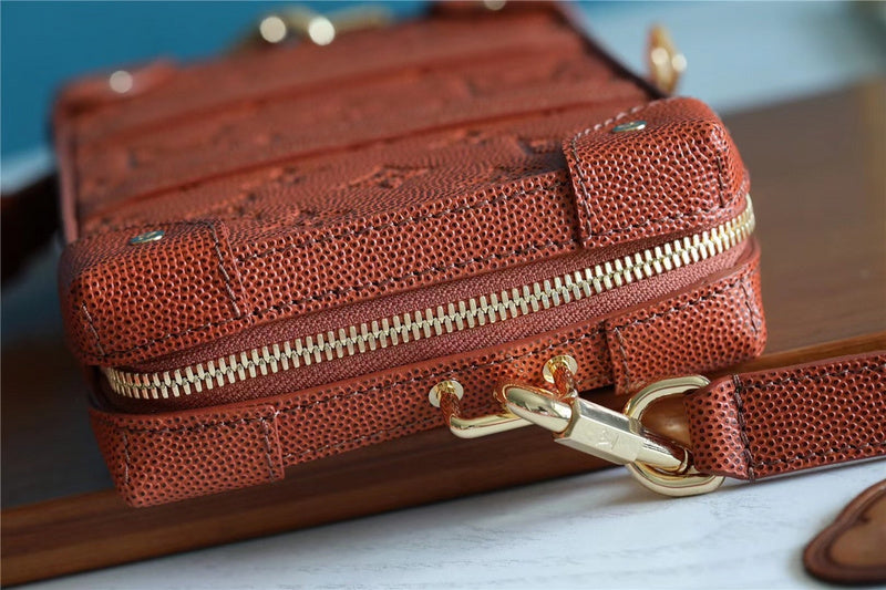 Fan Fashion Lu-Vi bags - 10171