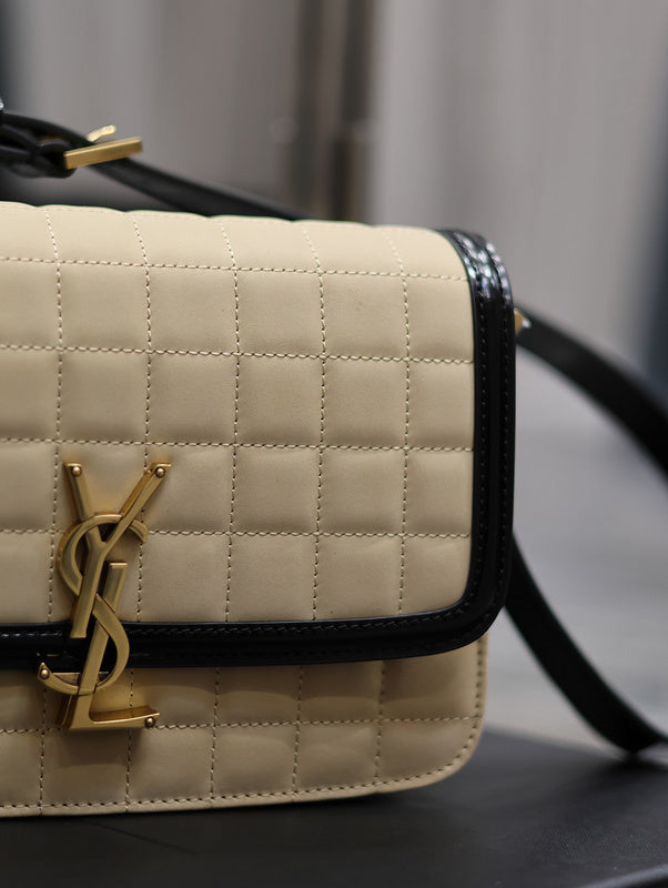 Amelia - YSL Bag - 1841